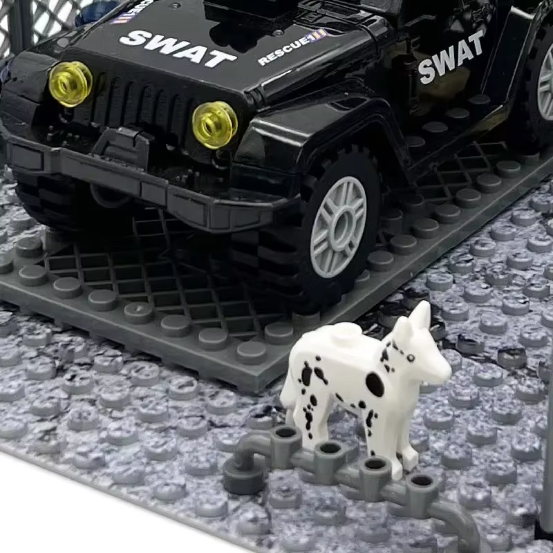 Black SWAT Jeep and Urban Compound Security Building Block Set - Image 2